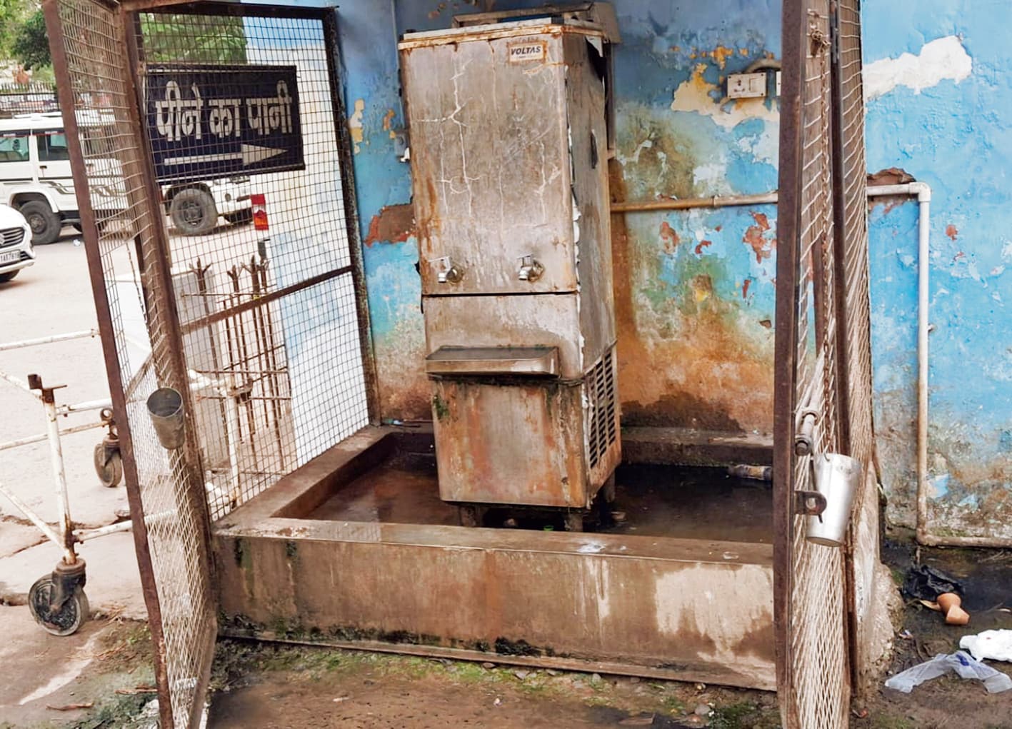 Saran News : सदर अस्पताल में पेयजल संकट, मरीज व परिजन परेशान