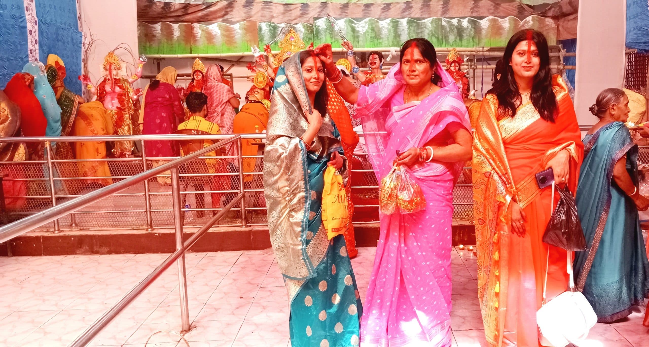 Bokaro News : नम आंखों से दी गयी मां दुर्गा को विदाई