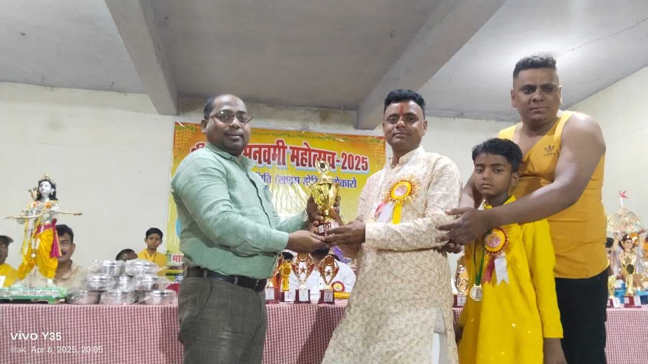 Bokaro News : झांकी में साड़म मंडय टोला बना विजेता