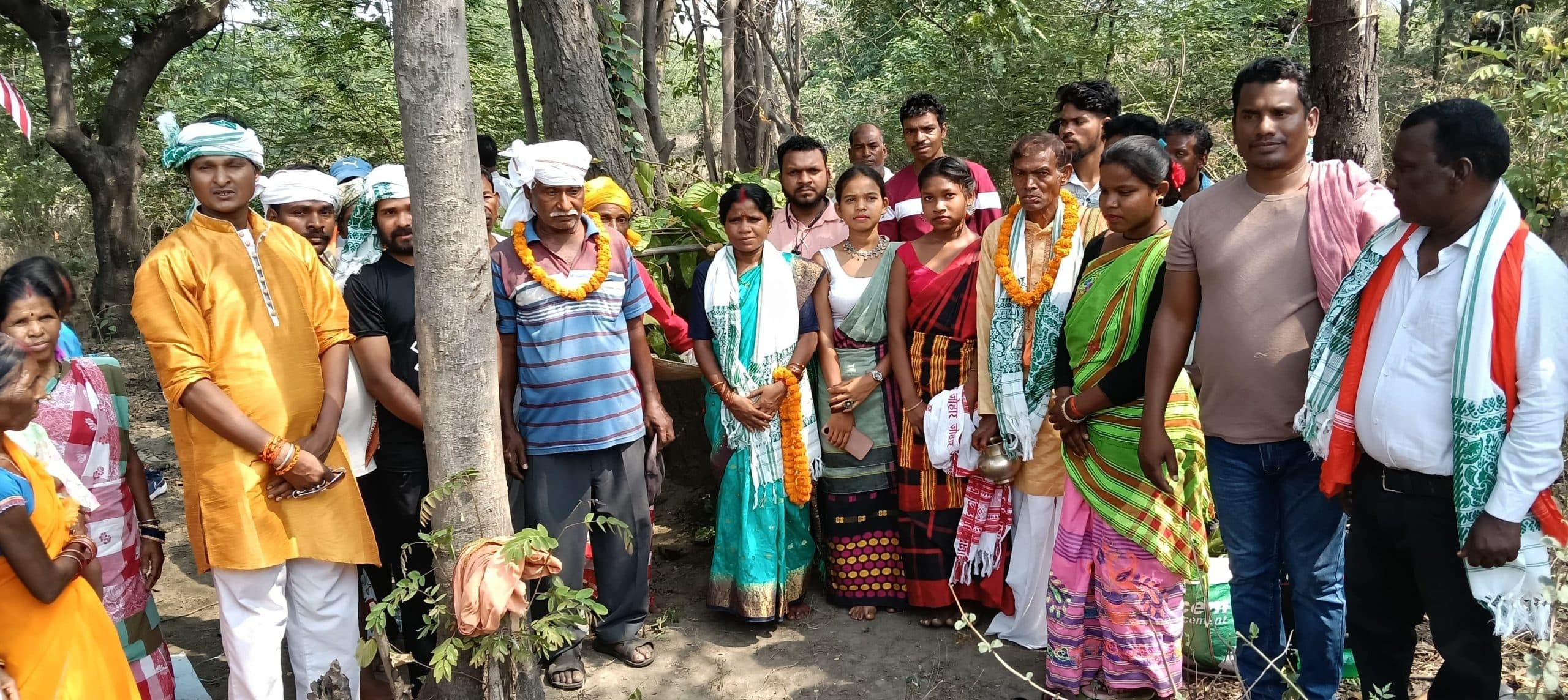 Bokaro News : धूमधाम से हुई सरहुल पूजा, मांदर की थाप पर थिरके लोग