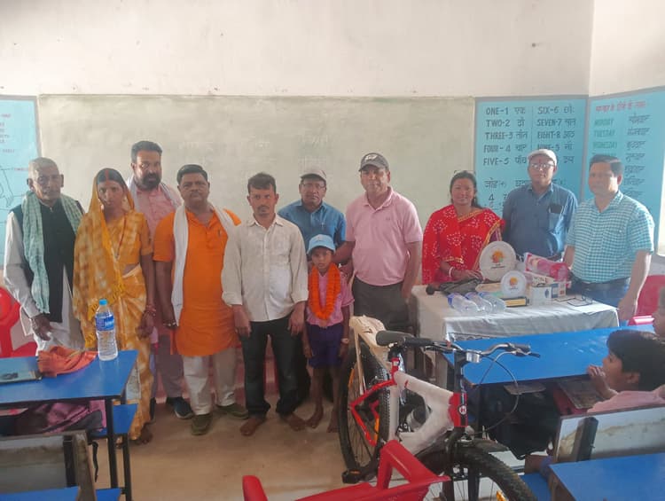 Giridih News: राज्यस्तरीय एफएलएन चैंपियनशिप में राहुल को मिला दूसरा स्थान