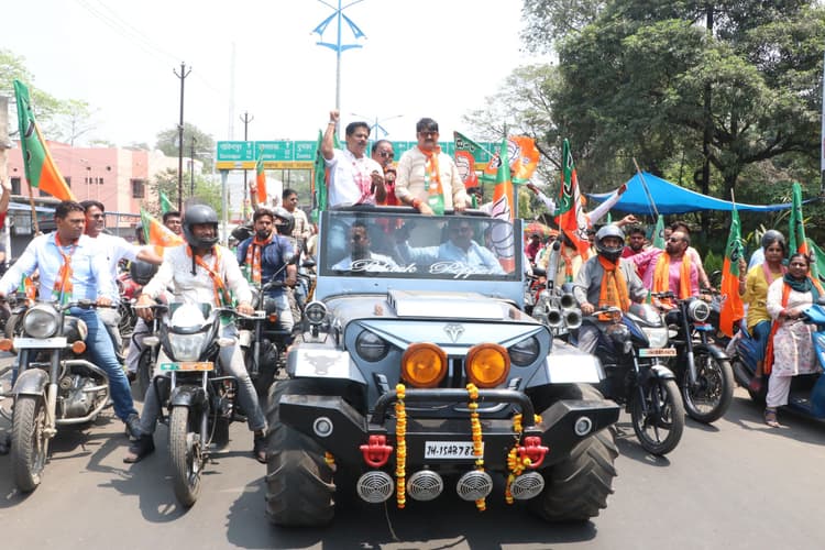 Dhanbad News: भाजपा स्थापना दिवस पर निकली बाइक रैली व ‘आभार यात्रा’