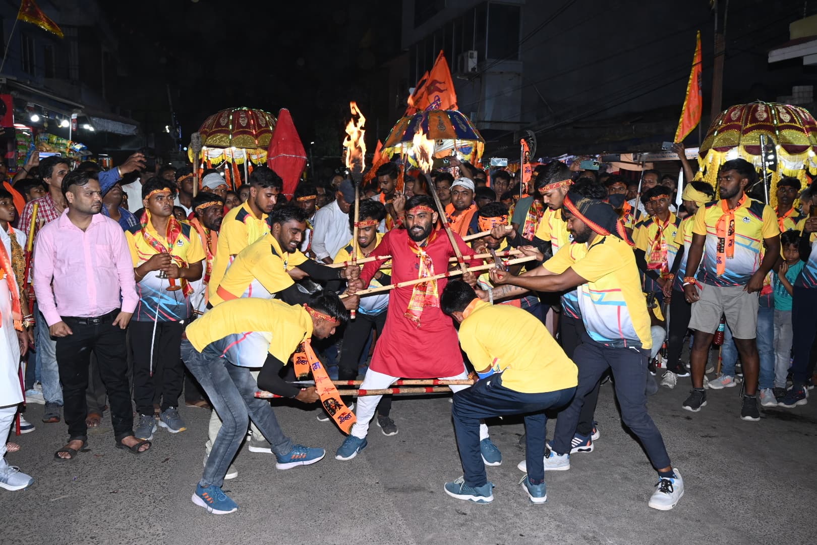 Jamshedpur News : सोनारी में शांतिपूर्ण तरीके से रामनवमी झंडा विसर्जन संपन्न