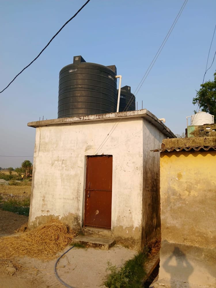 Aurangabad News: महादलित बस्ती दुधमी का नल जल महीनों से खराब, पेयजल के लिए हाहाकार