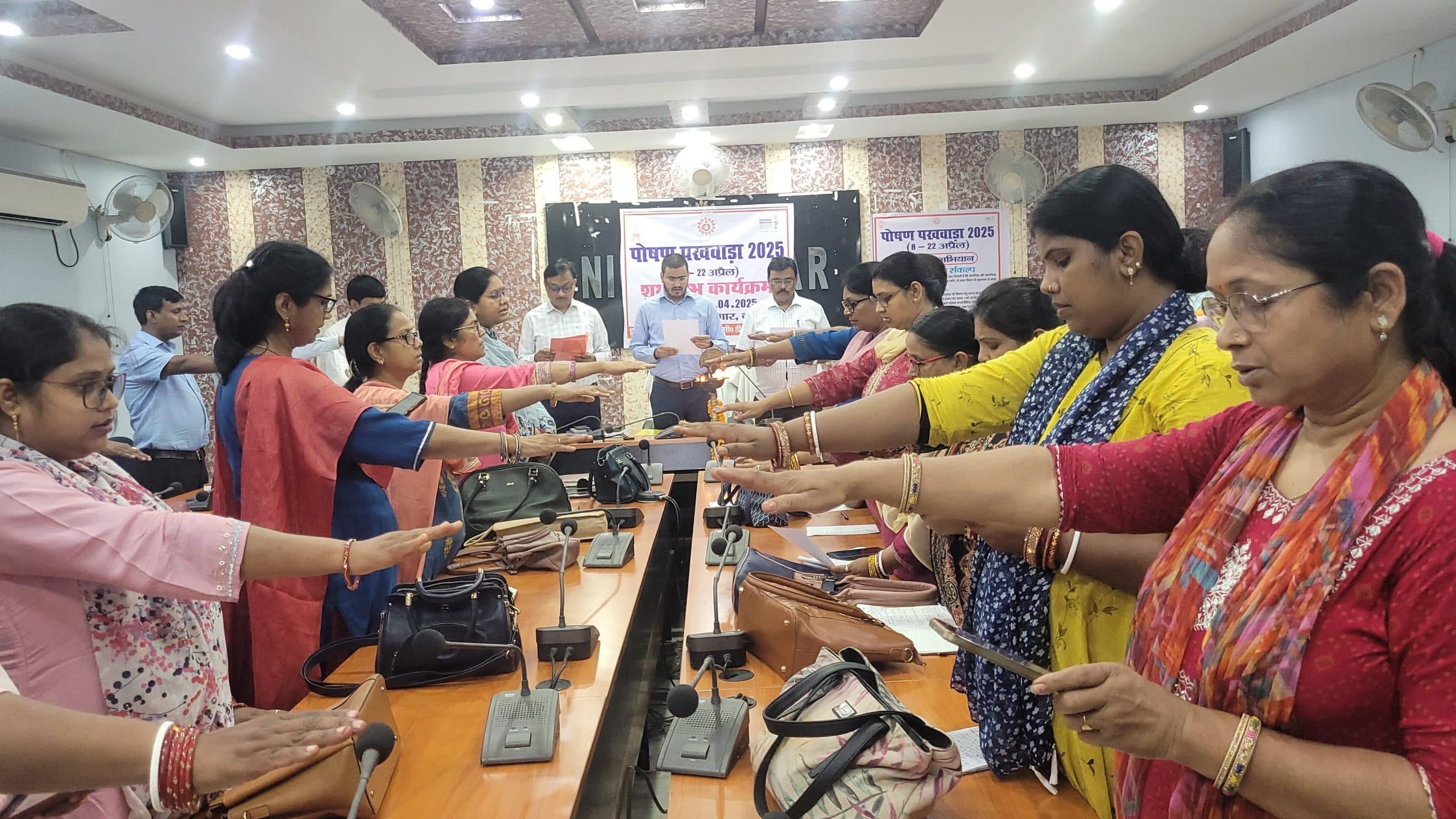 कुपोषण के खिलाफ जारी जंग में आमलोगों की सहभागिता सुनिश्चित करें: डीएम