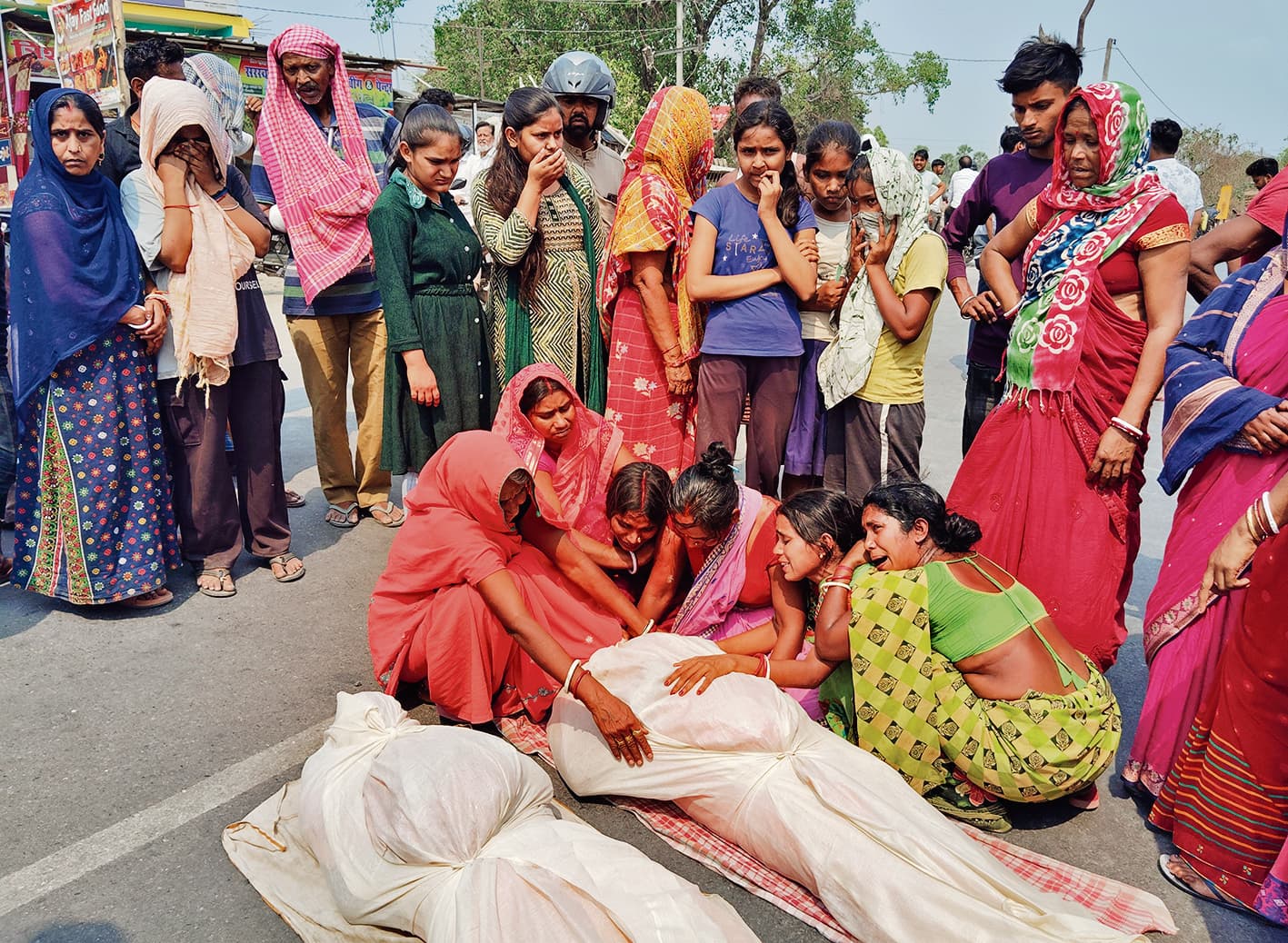 Hajipur News : कार व ट्रक की टक्कर में दुल्हन समेत चार महिलाओं की मौत