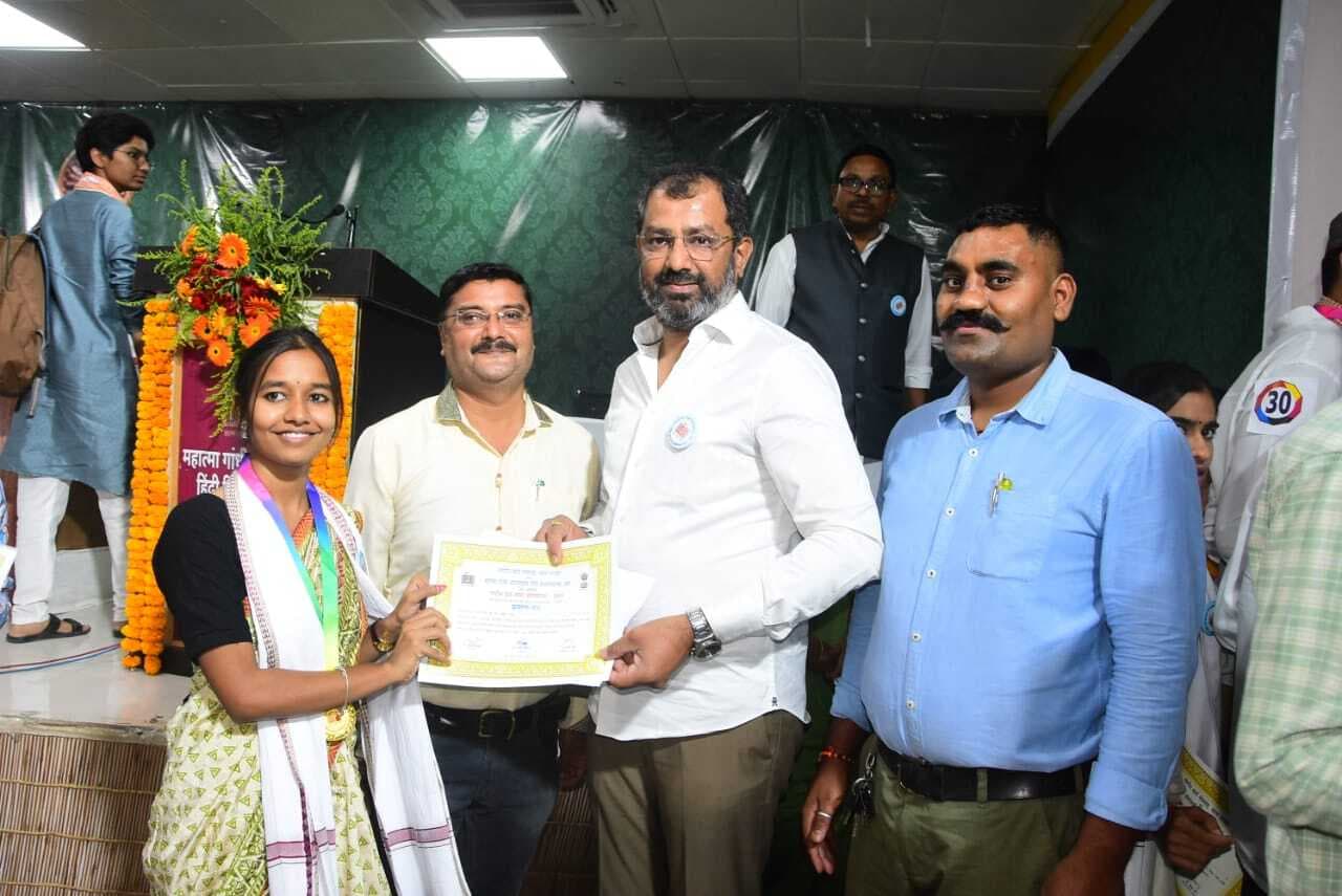 नवादा की स्नेहा राज बनीं राष्ट्रीय युवा सांसद