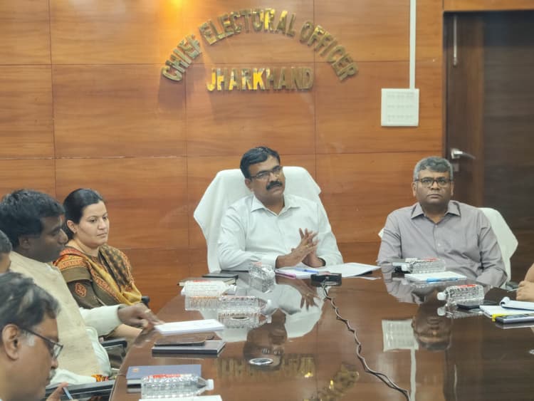 Ranchi News : 11 से 13 अप्रैल तक झारखंड दौरे पर रहेंगे मुख्य चुनाव आयुक्त