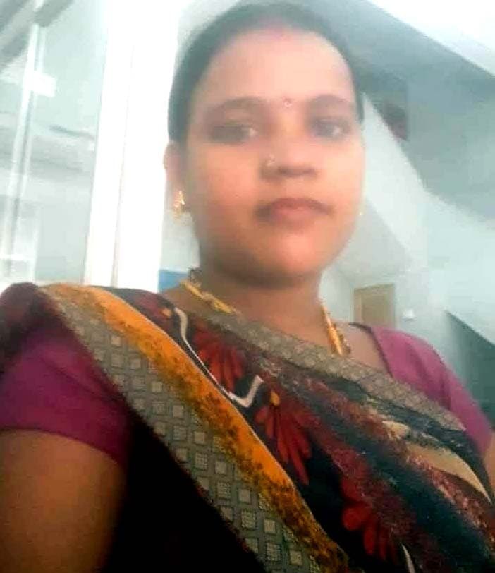 विवाहिता की फंदे से झूलकर संदिग्ध स्थिति में मौत, परिजनों ने पति व सांस पर लगाया हत्या का आरोप