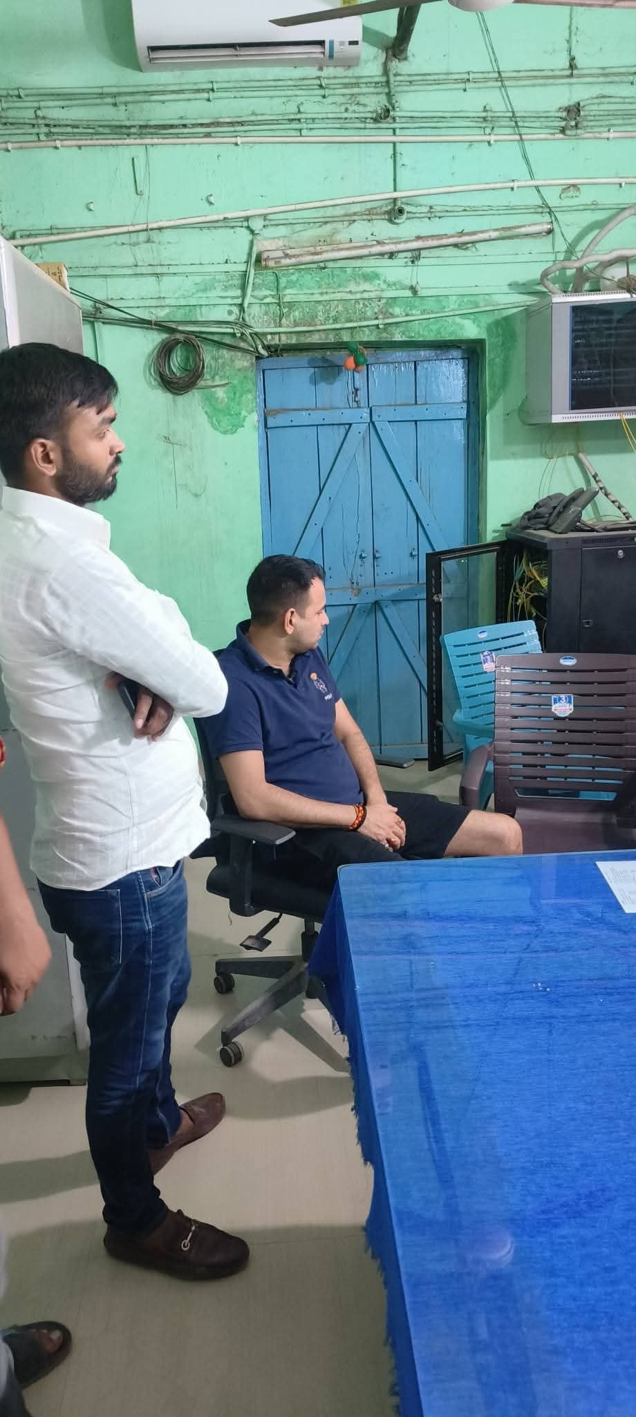 Patna News : नालंदा के लापता मुखियापति को खोजने के लिए देर रात कदमकुआं थाना पहुंचे पूर्व मंत्री तेजप्रताप यादव