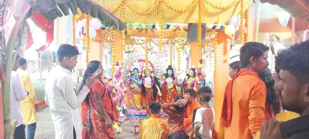 कलशयात्रा के साथ हरिनाम संकीर्तन शुरू