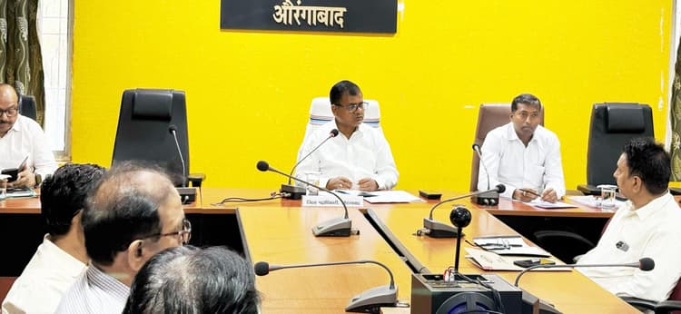 Aurangabad News : लू प्रभावितों मरीज के लिए सभी पीएचसी में पांच वातानुकूलित बेड बनाएं : डीएम