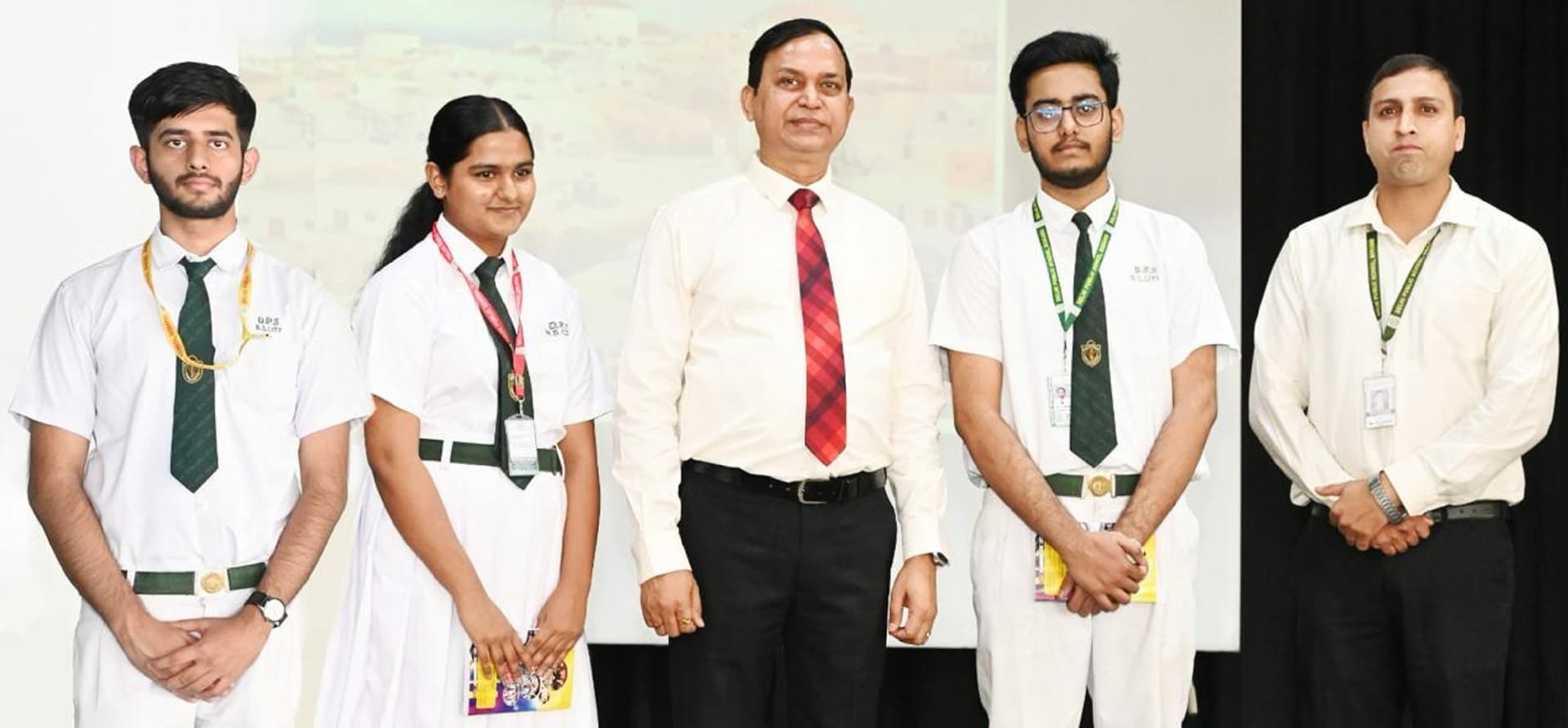 Bokaro News : यूरोपीय संघ के विशेष प्रोजेक्ट के लिए डीपीएस के तीन विद्यार्थी चयनित