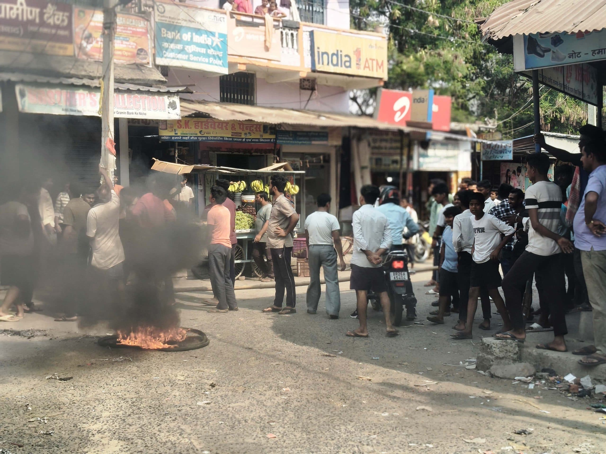 Aurangabad News : कारा बाजार में दुकान का शटर तोड़कर चोरों ने उड़ाये लाखों के गहने