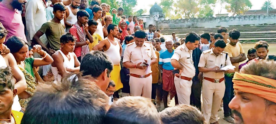 Gaya News : परिवार में झगड़ा होने के बाद मां-बेटी ने डूब कर दी जान