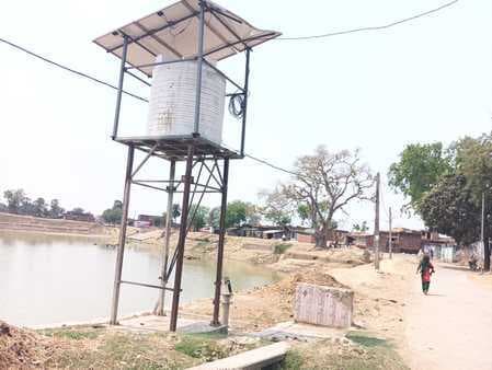 पेयजल के लिए परेशान हैं गढ़ी के ग्रामीण, जलमीनार मरम्मत की मांग