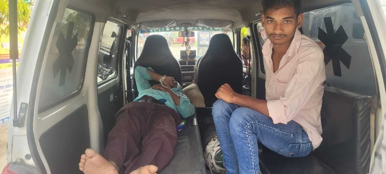 दो बाइक में आमने-सामने हुई टक्कर, एक घायल