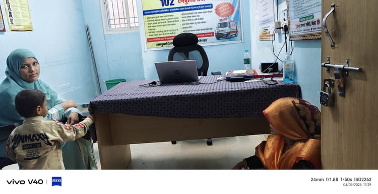 सीएचसी में ओपीडी से अचानक गायब हुए डॉक्टर, किया हंगामा