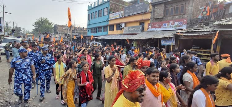 फलका में मां दुर्गा की प्रतिमा का हुआ विसर्जन