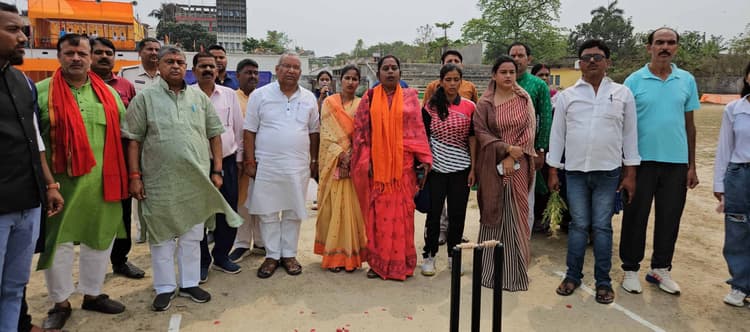 पांच दिवसीय महिला क्रिकेट टूर्नामेंट का हुआ शुभारंभ