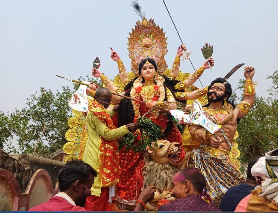 दुर्गा पूजा समापन के मौके पर सांस्कृतिक कार्यक्रम का आयोजन