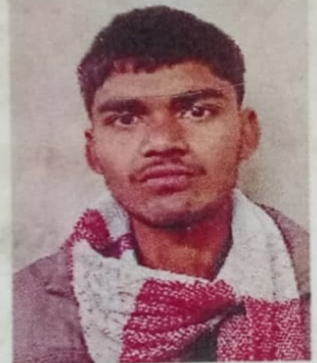 बंगलुरु से युवक का शव पहुंचते ही भेलवा गांव में मची चीख पुकार