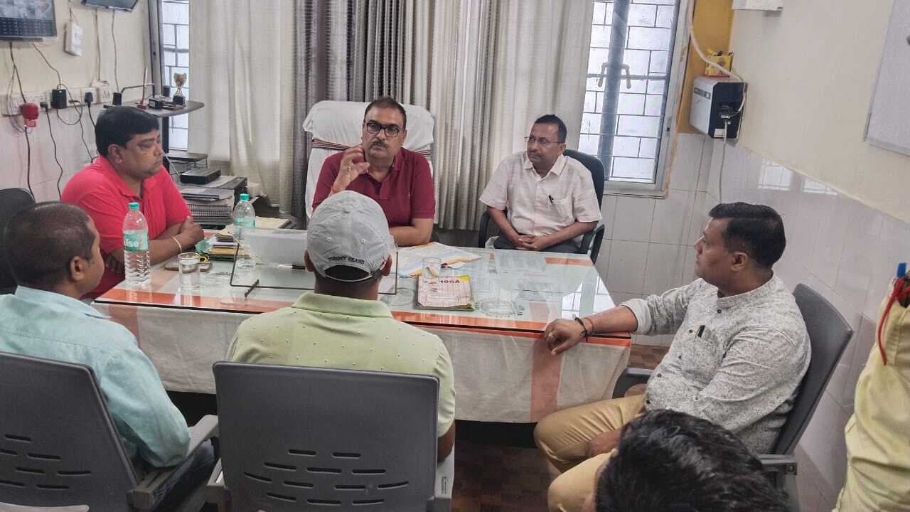 एबुलेंस चालकों को ईएमटी का दिया प्रशिक्षण