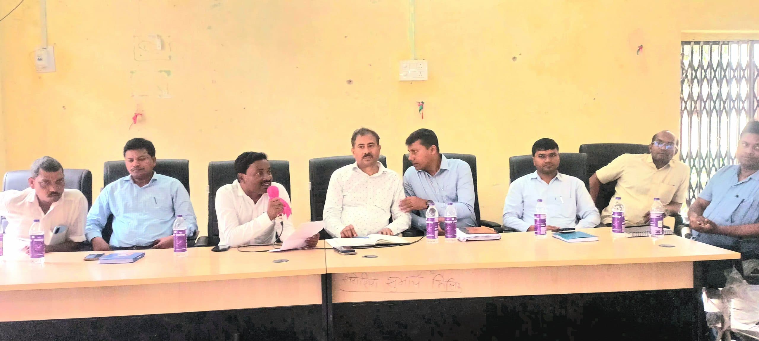 बनमनखी में सरकारी योजनाओं की प्रगति की हुई समीक्षा