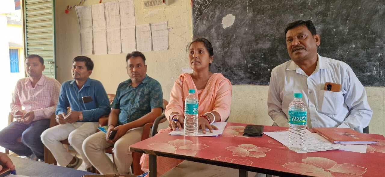 पोषक क्षेत्र के सभी बच्चों का विद्यालय में करें नामांकन : बीइइओ