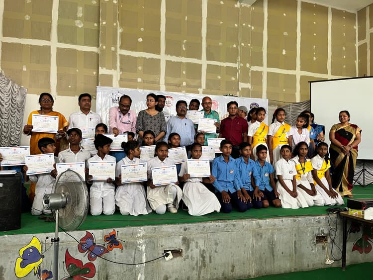 48 प्रधानाध्यापकों को किया  सम्मानित