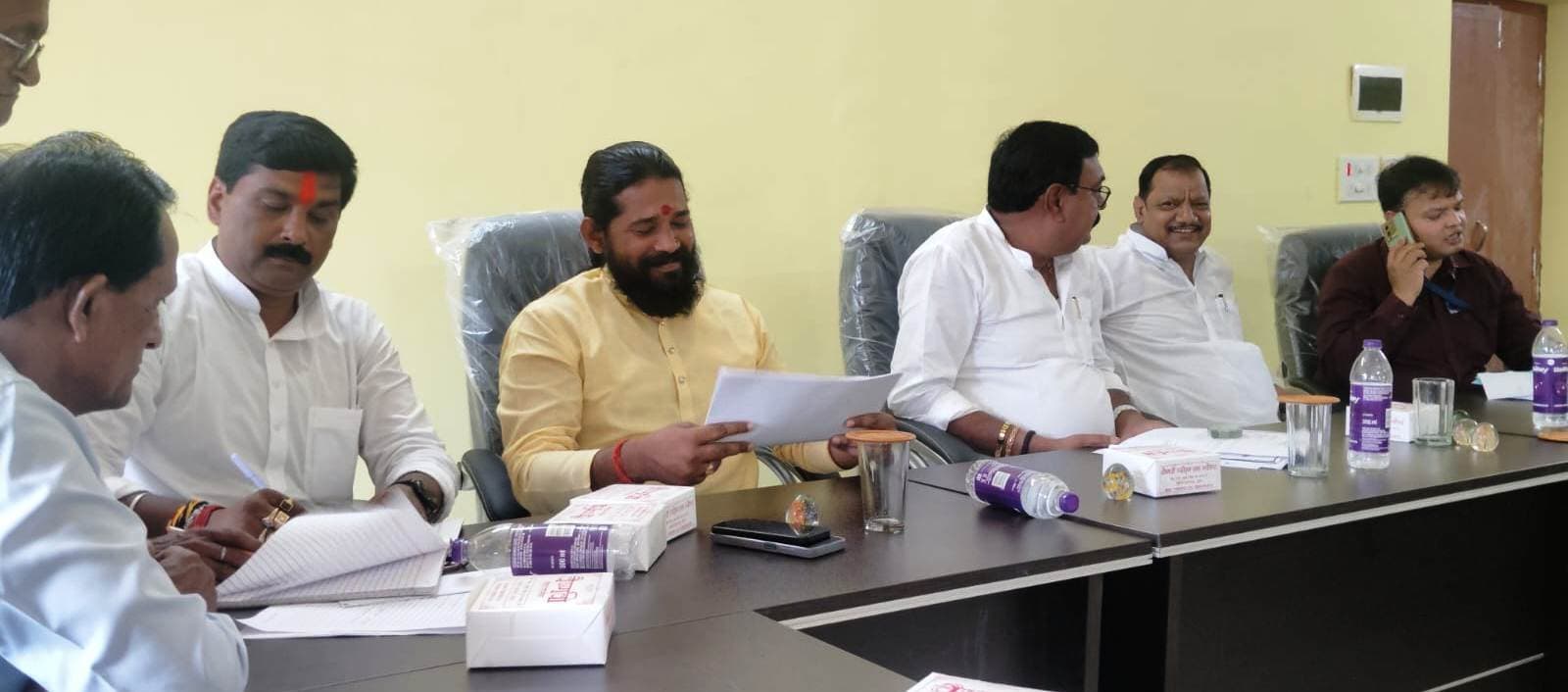 खड़गपुर की सड़कें स्ट्रीट लाइट से होगी रोशन, गंदगी से मिलगी मुक्ति