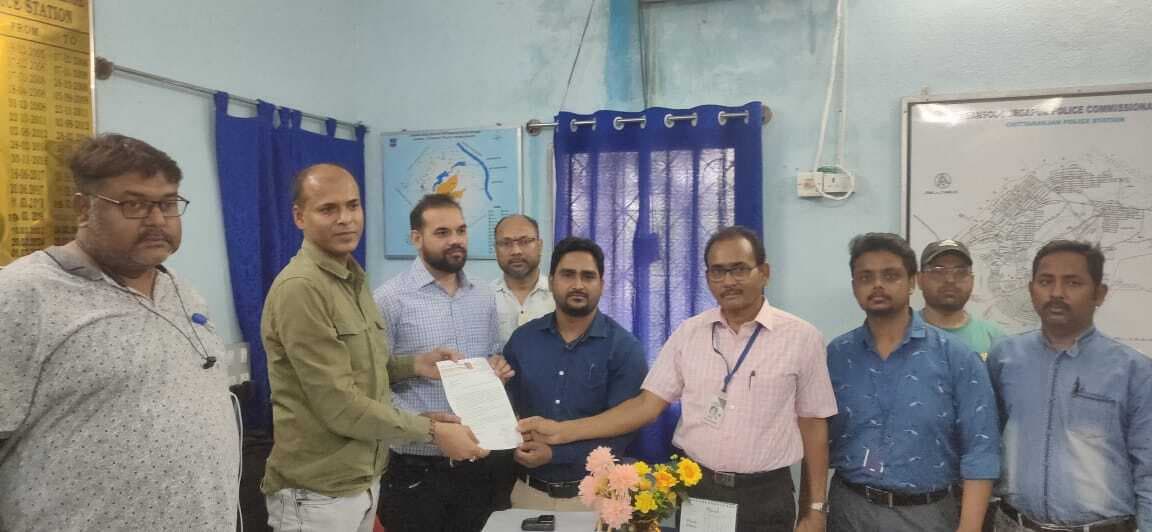 अपराध की घटनाओं रोकने के लिए पुलिस को सौंपा ज्ञापन