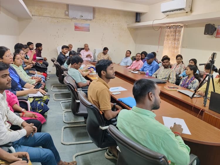 Motihari : तनाव को समाप्त करने की कला सीखना है समाधान