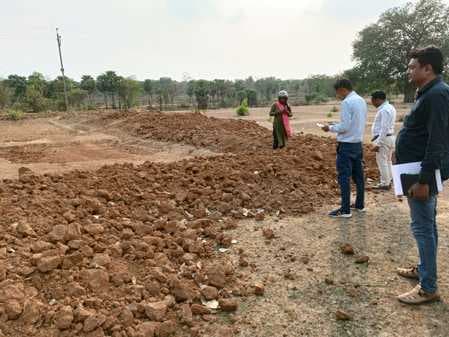 बीडीओ ने निरीक्षण कर सरकारी योजनाओं का लिया जायजा