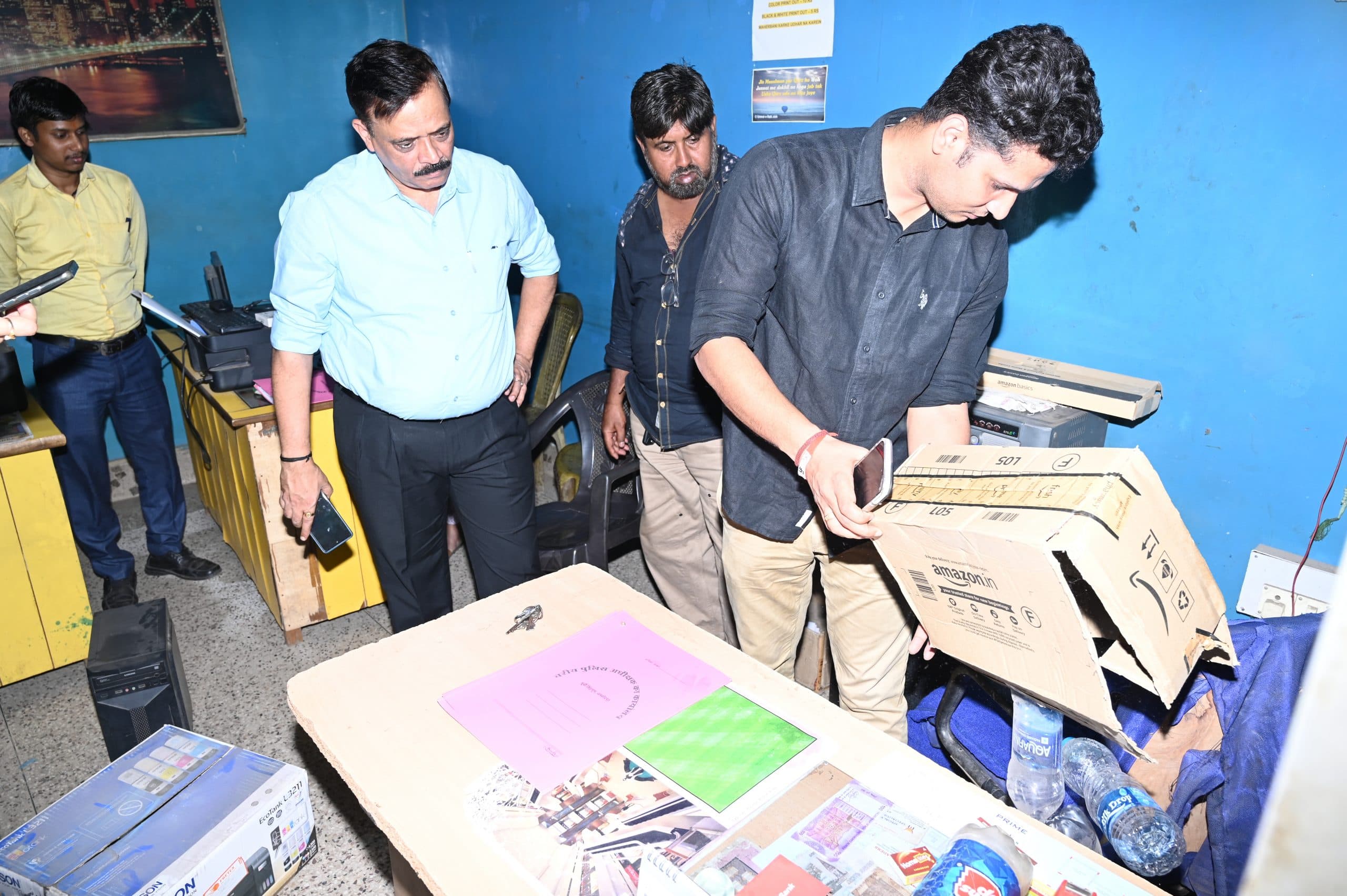 Jamshedpur News : मानगो थाना से 500 गज की दूरी पर चल रहा था फर्जी दस्तावेज बनाने का काम, संचालक गिरफ्तार, ऑफिस सील