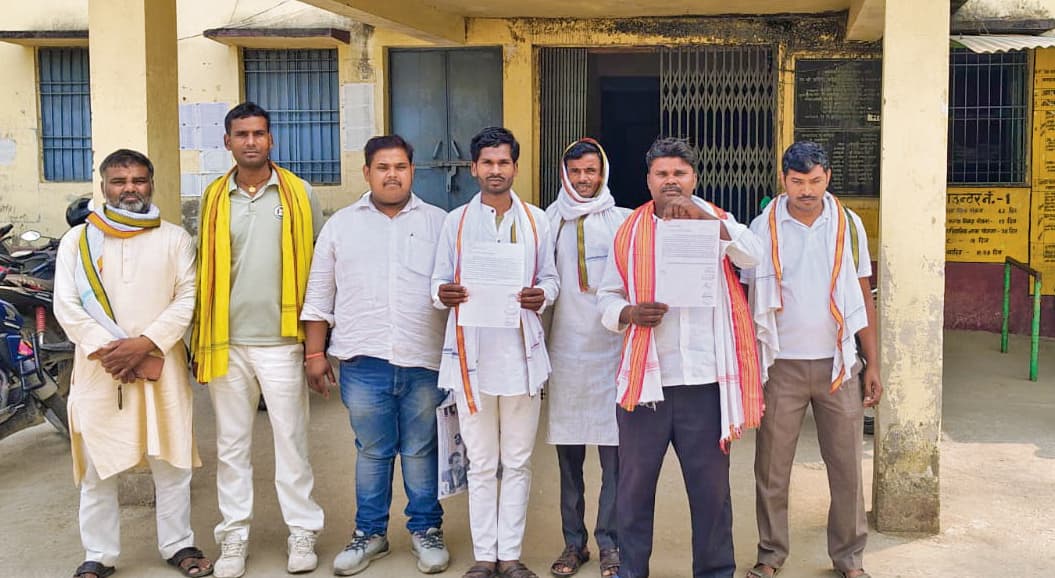 Kaimur News : वार्ड सदस्यों ने अनियमितता को लेकर बैठक का किया बहिष्कार