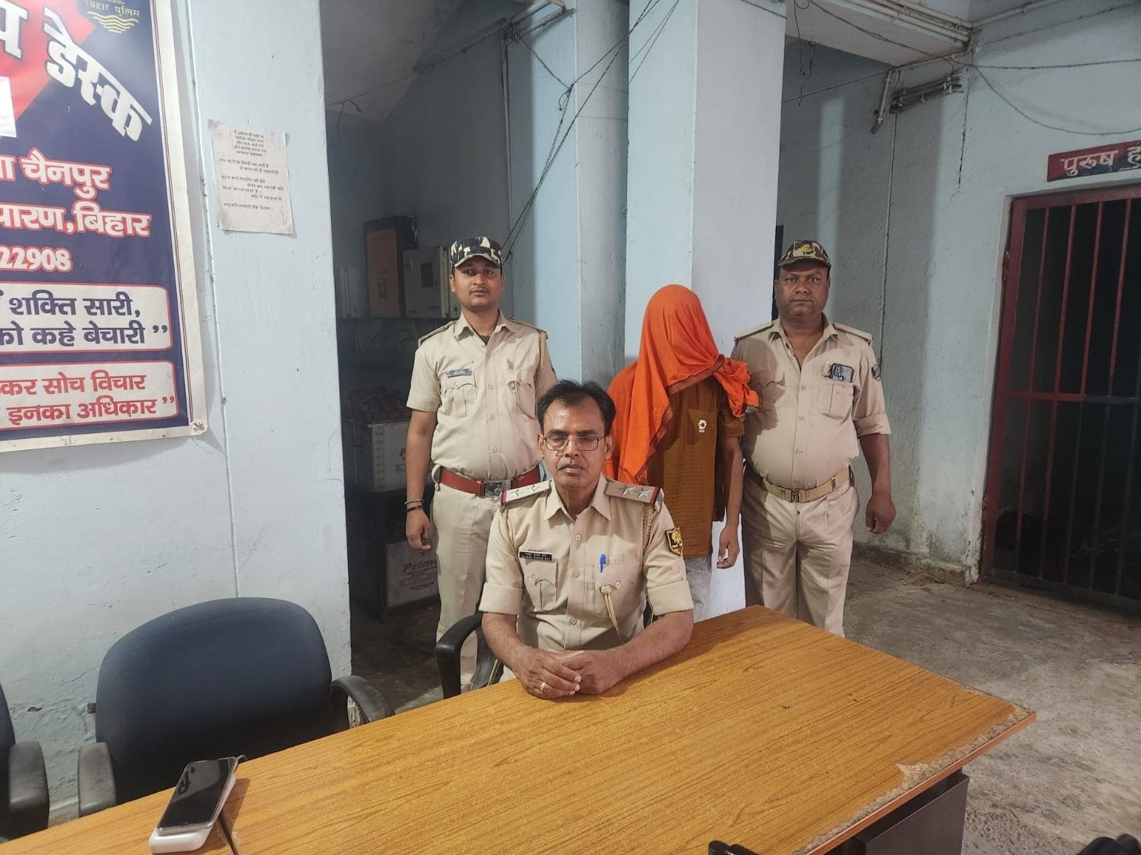 Motihari: पिस्टल एवं तीन गोली के साथ 25 हजार का इनामी बदमाश धराया