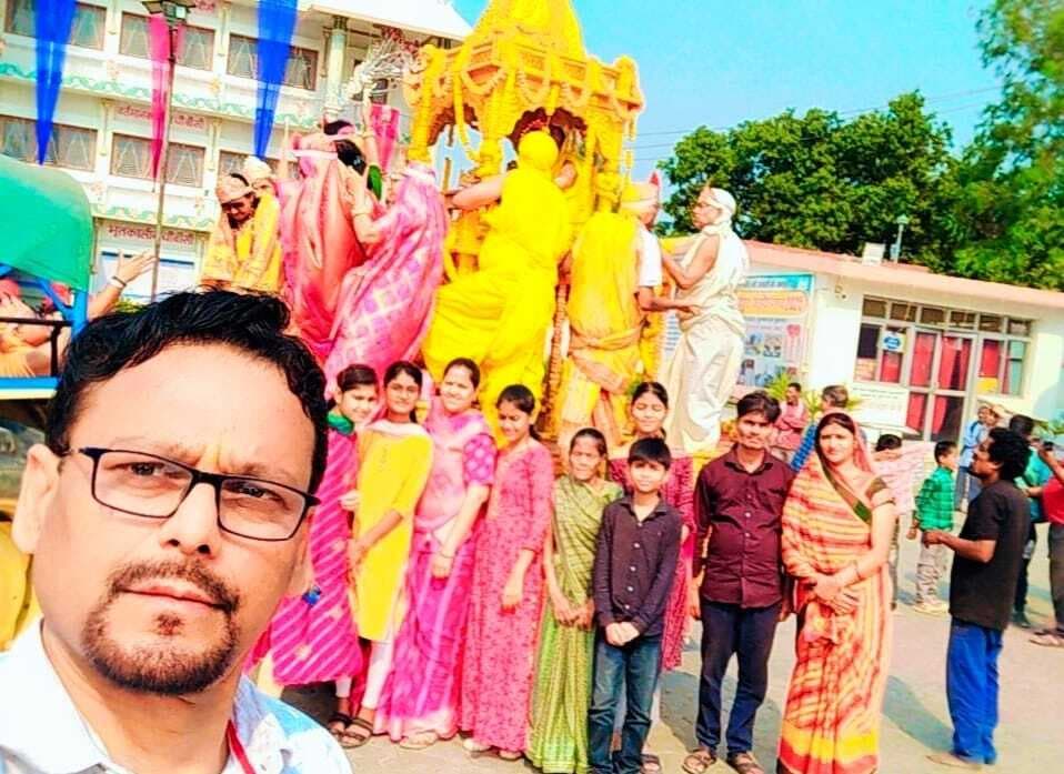 भगवान महावीर जन्म कल्याणक के अवसर पर निकली भव्य रथयात्रा