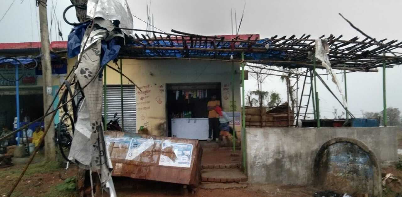 लातेहार में तेज आंधी और ओलावृष्टि