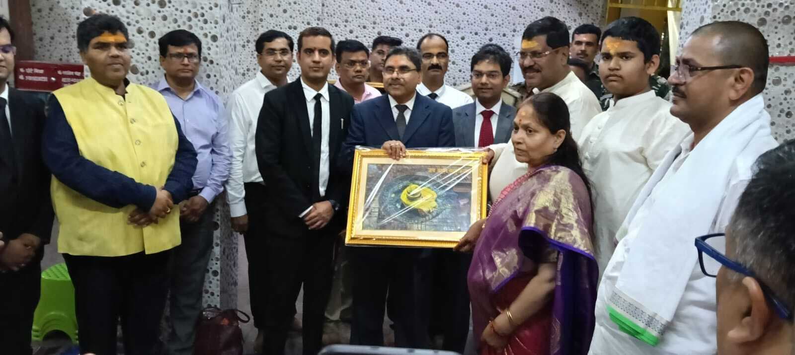 सुप्रीम कोर्ट के न्यायमूर्ति बीआर गवई ने की फौजदारीनाथ की पूजा