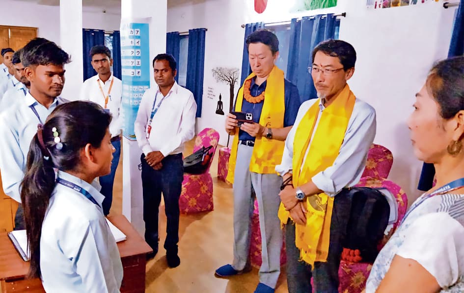 Gaya News : जापान के राजदूत ने महाबोधि मंदिर में की पूजा