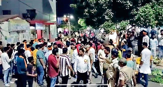 Rourkela News: धारदार हथियार से वार कर युवक की हत्या, गंभीर रूप से घायल दोस्त का चल रहा इलाज