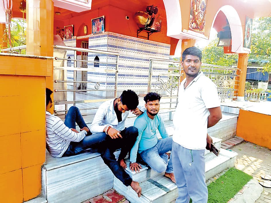 जमशेदपुर के चार युवकों से 1.20 लाख रुपये की छिनतई