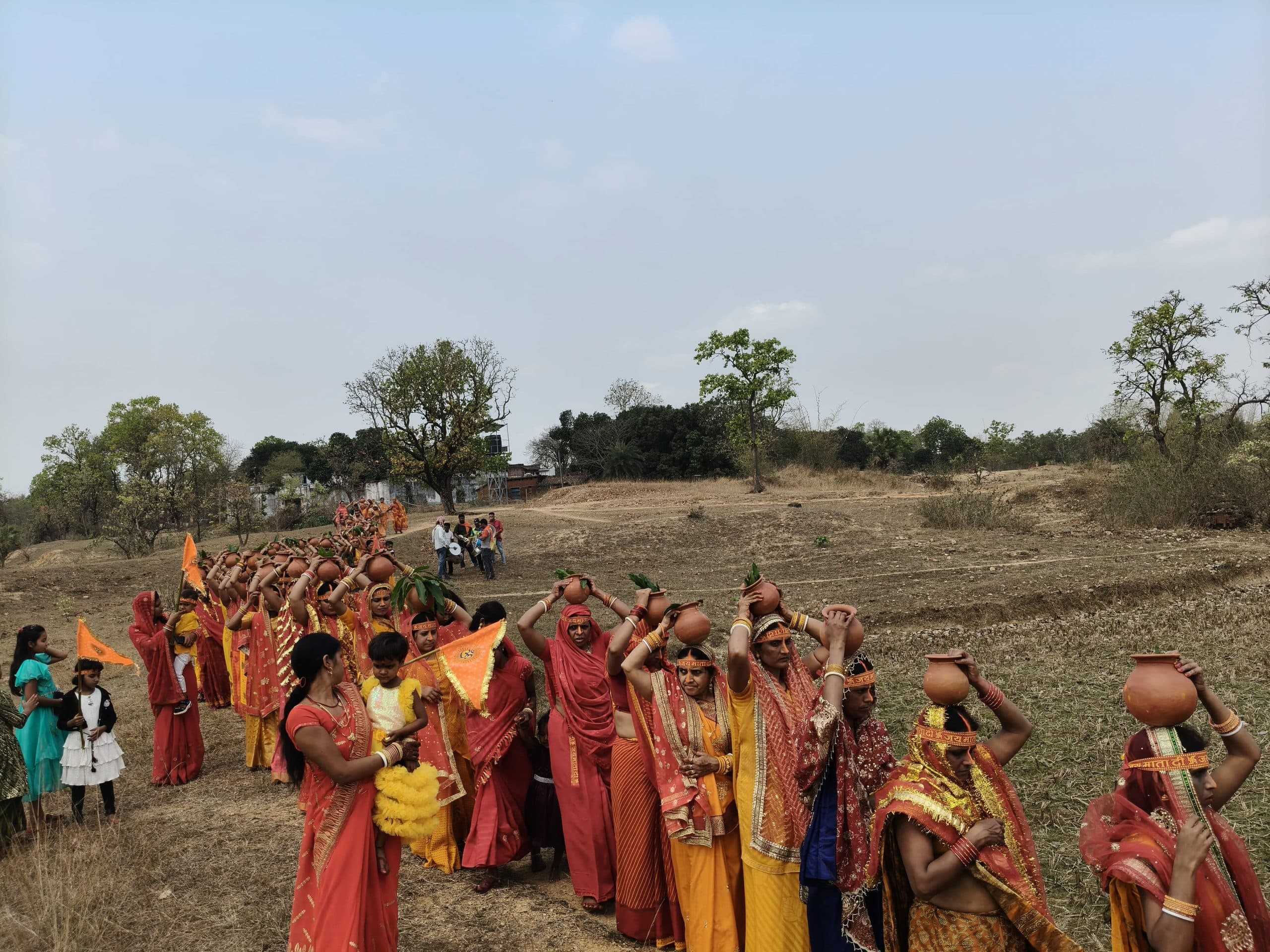 नवनिर्मित काली मंदिर में प्राण-प्रतिष्ठा, निकाली कलश-यात्रा
