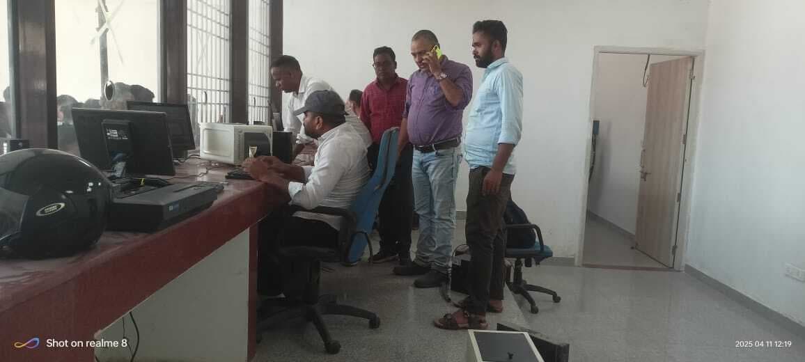 नयी बिल्डिंग में शिफ्ट हुआ डेल्हा टिकट काउंटर