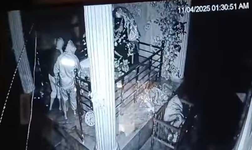 प्रसिद्ध नरसिंह मंदिर से द्वारपाल की मूर्ति चोरी, चार दानपेटी से उड़ाये रुपये