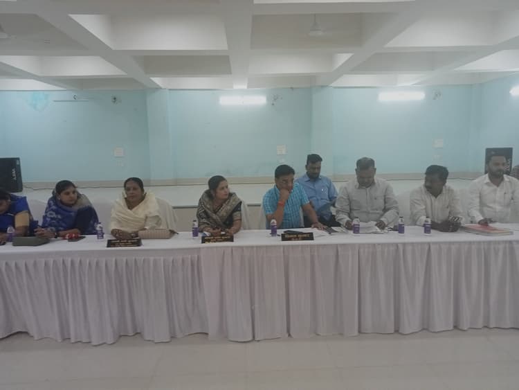 बरसात से पहले ही शहर की तमाम नालियों की होगी उड़ाही