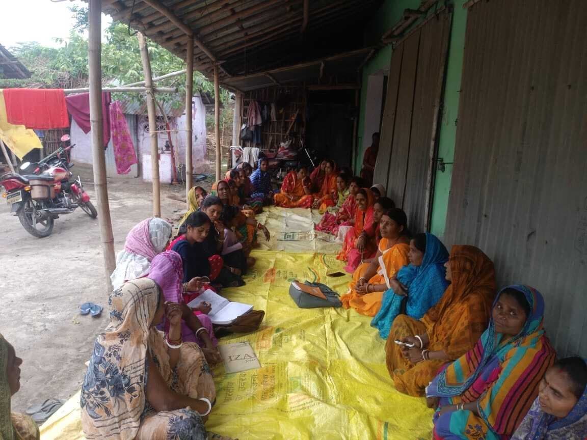 जीविका की बैठक में महिलाओं को किया गया जागरूक