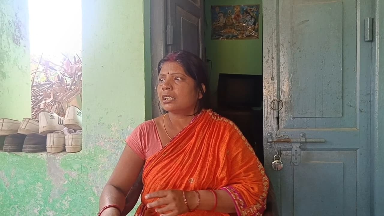 कनीय अभियंता की पत्नी से दो लाख के जेवर लेकर ठग फरार