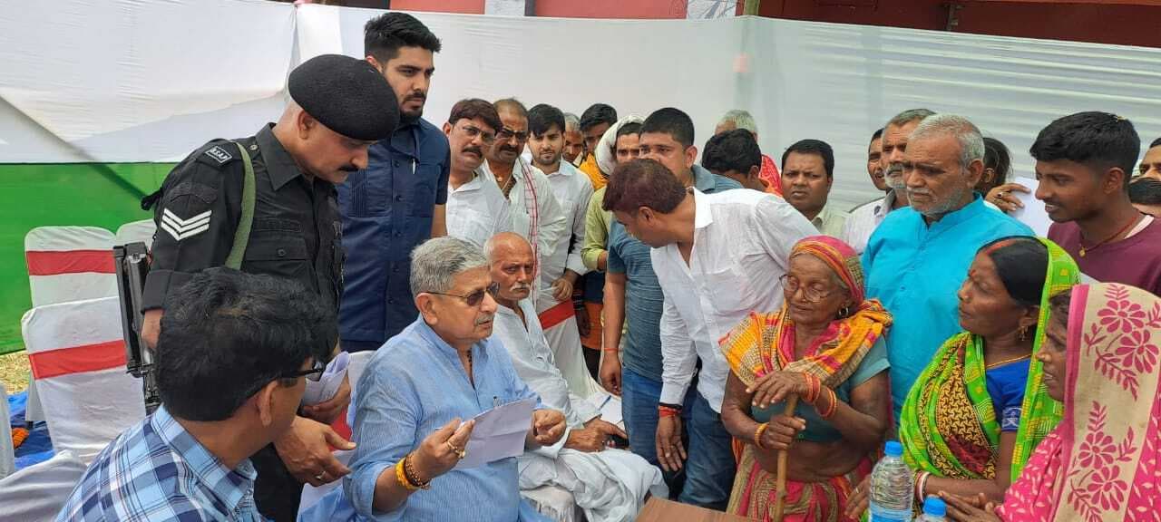 केंद्रीय मंत्री सह सांसद ने रामगढ़ चौक प्रखंड का किया दौरा